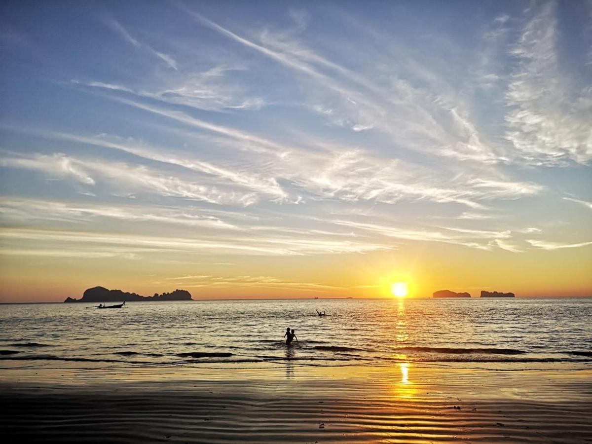 Sukorn Andaman Beach Resort Ko Sukon Extérieur photo