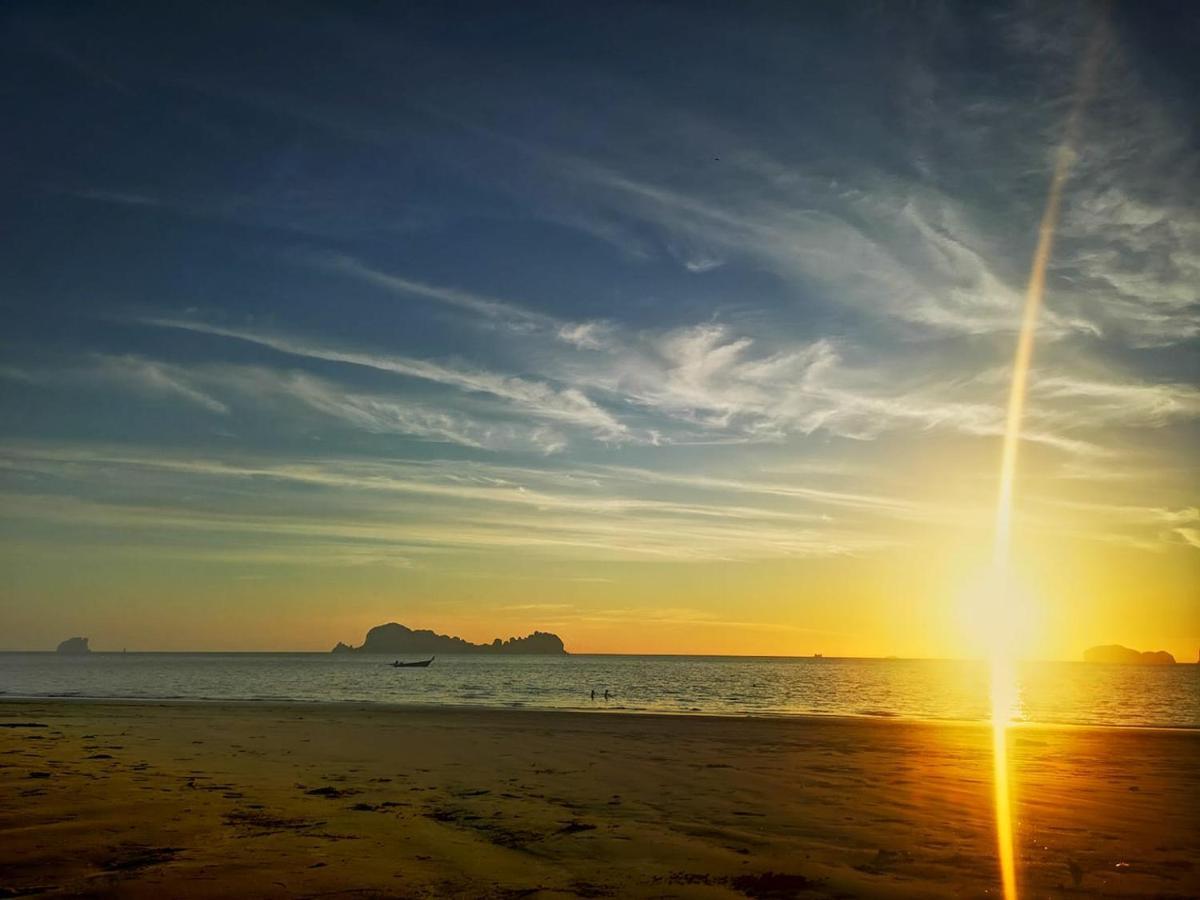 Sukorn Andaman Beach Resort Ko Sukon Extérieur photo