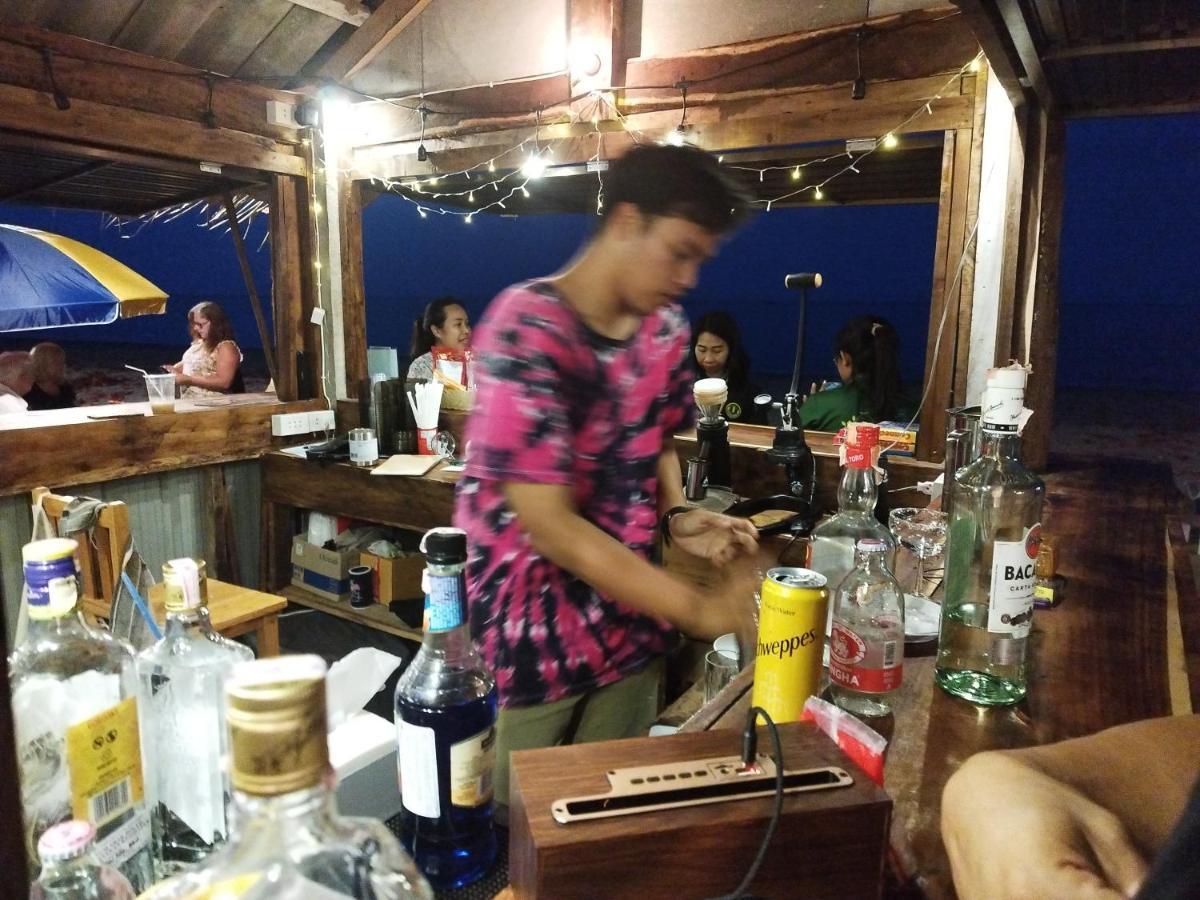 Sukorn Andaman Beach Resort Ko Sukon Extérieur photo