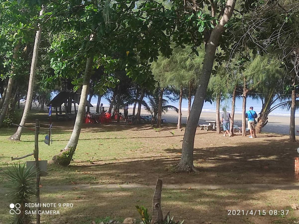 Sukorn Andaman Beach Resort Ko Sukon Extérieur photo