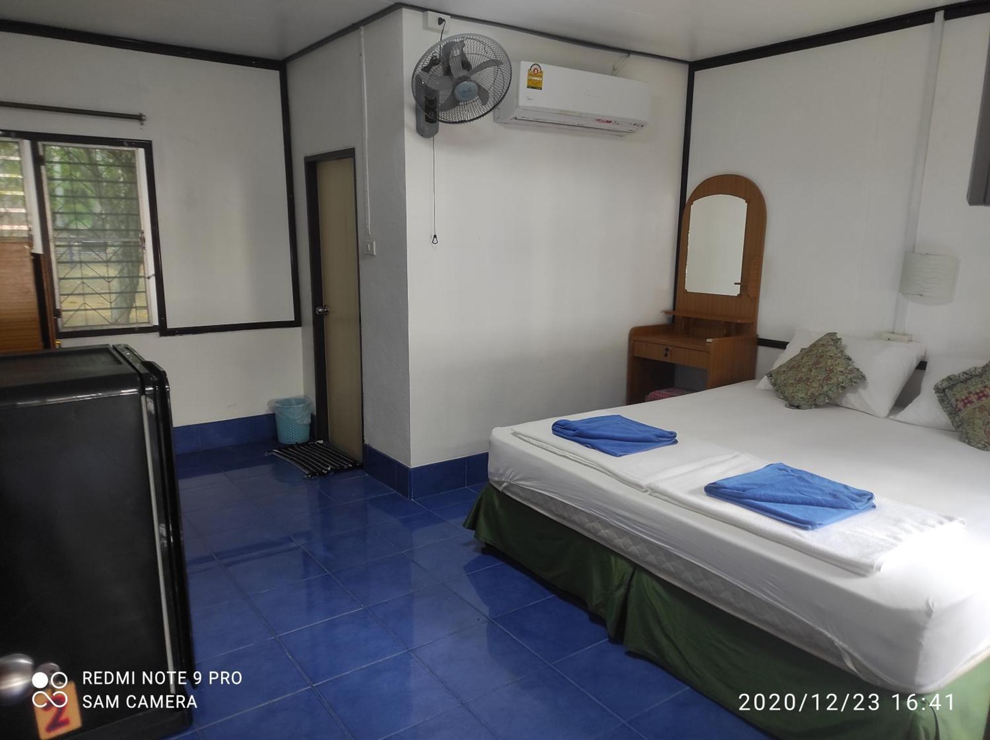 Sukorn Andaman Beach Resort Ko Sukon Extérieur photo