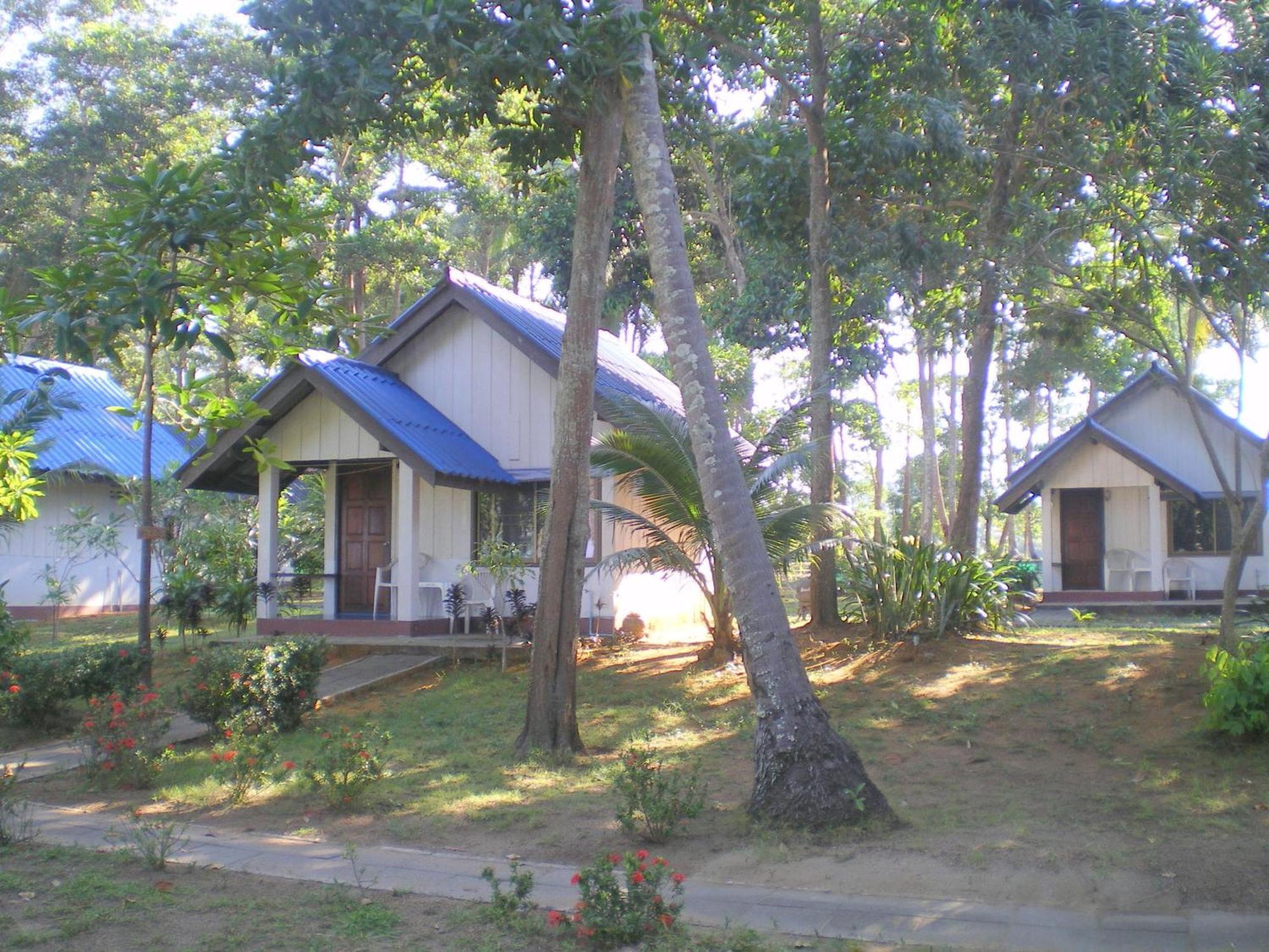 Sukorn Andaman Beach Resort Ko Sukon Extérieur photo